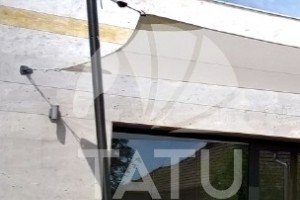 Állítható magasságú és dőlésszögű napvitorla 46